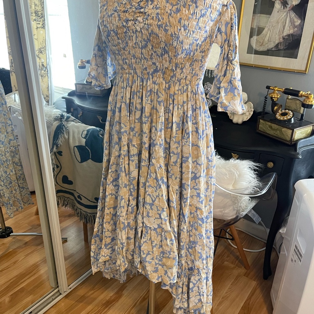 Chic High Low Floral Dress in Blue and Cream